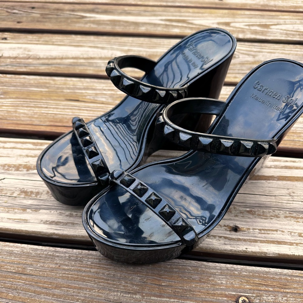 Size 9 Carmen Sol Jelly Wedges.